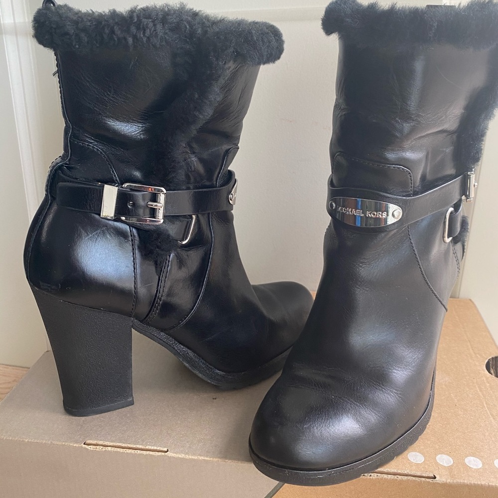 Michael Kors Boots Women - SZ 6 - Picture 4 of 15